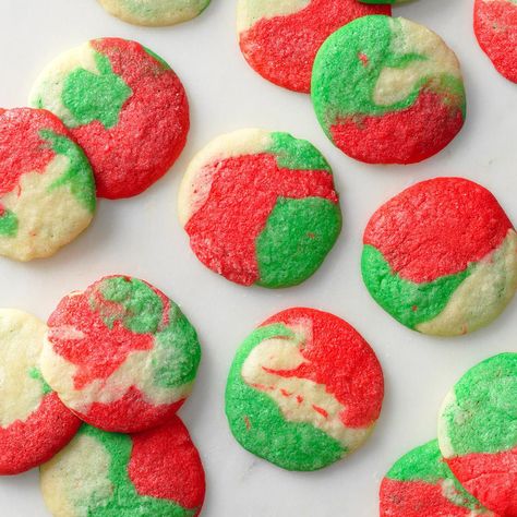 Swirled Mint Cookies Unique Christmas Cookies, Swirl Cookies, Colorful Swirls, Best Christmas Cookie Recipe, Frozen Christmas, Best Christmas Recipes, Frozen Cookies, Cookie Spread, Fit Foodie