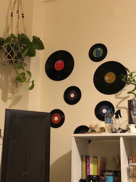 Room decor 2022 , vintage decoring , vinyl discs , plants, books , aesthetic room decor Music Disc Aesthetic, Disk Room Decor, Vinyl Disc Aesthetic, Books Aesthetic Room, Disk Aesthetic, Vinyl Disk Aesthetic, Room Decor 2022, Cd Aesthetic, Records Wall