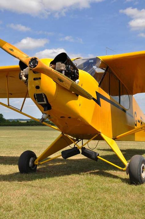 Piper J3 Cub | Light Aircraft DB & Sales Piper J3 Cub, Aviation Room, J3 Cub, Piper Cub, Piper Aircraft, Bush Plane, Light Aircraft, Airplane Flight, Airplane Wallpaper