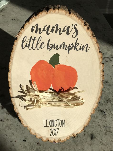 Mama’s Little Bumpkin! Halloween keepsake craft Fall Baby Decorations Diy, Fall Crafts With One Year Old, Baby First Fall Crafts, Fall Baby Diy Crafts, Fall Keepsake Crafts For Babies, Pumpkin Ideas For Babies, Baby Pumkins Ideas, Baby Halloween Diy Crafts, Baby Bumpkin On Canvas