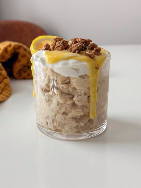 Say hello to your new favorite breakfast with Lemon Curd Overnight Oats! If you hadn’t already noticed, I may have a slight obsession with oatmeal. And lately, these cold overnight oats have really been hitting the spot in the summer. With all the light and refreshing flavors, the options are endless. After I made this lemon curd, I knew it would be the perfect addition to some overnight oats. Packed with protein and the perfect meal prep for the week, these lemon curd overnight oats are sure to Cheap High Protein, Keto Dairy Free, Keto Dairy, Easy Lemon Curd, Unflavored Protein Powder, Oat Recipes Healthy, Oat Recipes, Overnight Oats Recipe Healthy, Lemon Curd Recipe