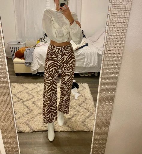 High Waist Zebra Striped Jeans | SHEIN USA Brown Zebra Pants Outfit, Zebra Trousers Outfit, Printed Top Outfit, Zebra Pant, Funky Pants, Trendy Outfit Inspo, Fun Pants, Fur Clothing, Striped Jeans