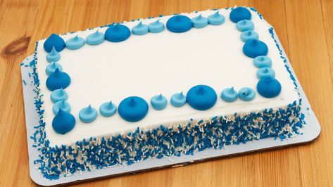 The Fun Ways Shoppers Give Costco Sheets Cakes A Glow Up - Tasting Table Costco Dessert Table Party Ideas, Costco Cake Designs, Full Sheet Cake Designs, Costco Cake Hack, Sheet Cakes Decorated Birthdays, Costco Sheet Cake, Sheet Cakes Decorated, Baby Shower Sheet Cakes, Costco Cake