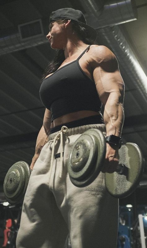 Kristen Nun, Tone Muscles Women, Bodybuilding Girl, Human Anatomy For Artists, Body Types Women, Female Reference, Fitness Photos, Gym Inspiration, Muscle Girls