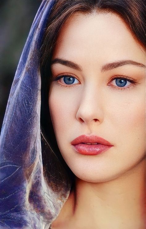 Arwen Makeup Tutorial, Liv Tyler Lord Of The Rings, Lotr Makeup, Lord Of The Rings Makeup, Liv Tyler Lotr, Arwen Makeup, Arwen Lord Of The Rings, Elbereth Gilthoniel, Lord Of The Rings Arwen