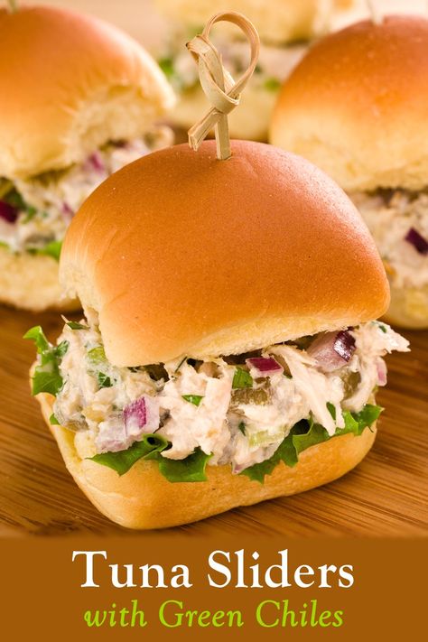 Easy Tuna Sliders Recipe with Green Chilies, Cilantro, and Celery Tuna Salad Sliders, Tuna Sliders Recipes, Seafood Sliders, Boat Lunch, Tuna Stuffed Avocado, Tuna Sliders, Homemade Sliders, Easy Tuna Recipes, Peanut Free Desserts