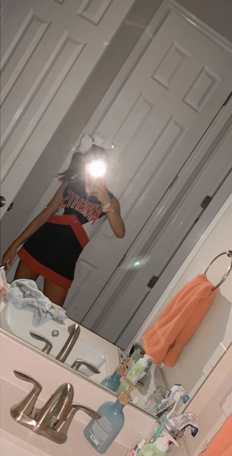 my cheer uni for school! love love love it! Cheer Mirror Pic, Aesthetic Cheer Pictures, Highschool Cheer, Cheerleader Aesthetic Pictures, High School Cheerleader Aesthetic, Highschool Cheer Aesthetic, Cheerleading Pics, Cheerleading Poses, Basketball Cheers