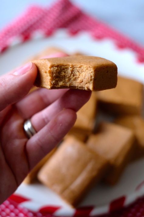 Clean Eating Peanut Butter Fudge, This recipe will knock your socks off with just how rich, creamy, and easy it is to make! When it comes to fudge recipes, look no further; This recipe has everything you love without the junk! Healthy Marshmallows, Peanut Butter Cup Ice Cream, Dole Recipes, Eating Pineapple, Whipped Peanut Butter, Dole Whip Recipe, Cookie Dough Fudge, Peanut Butter Yogurt, Peanut Butter Muffins