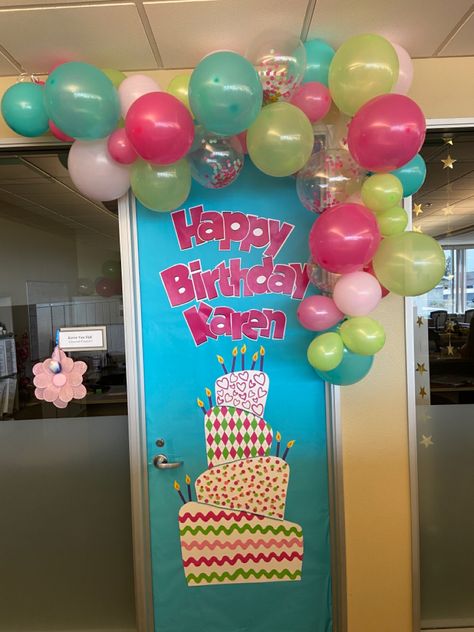 School Birthday Door Decorations, Teacher Birthday Classroom Decoration, Birthday Door Decorations Office, Work Birthday Decorations Office, Teacher Birthday Decoration Ideas, Decorating Door For Birthday, Teacher Birthday Door Decorations, Office Door Birthday Decorations, Decorate Office For Birthday