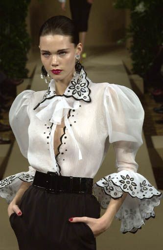 فستان سهرة, Zuhair Murad, Moda Vintage, Black White Fashion, Mode Inspiration, White Blouse, White Fashion, Black Skirt, Fashion Details