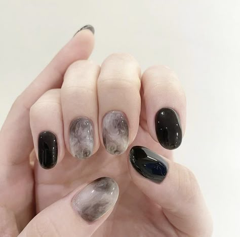 Short Witchy Nails, Nail Art Black, Minimal Nails Art, Korean Nail Art, Asian Nails, Hello Nails, Hippie Nails, Punk Nails, Beauty Nails Design