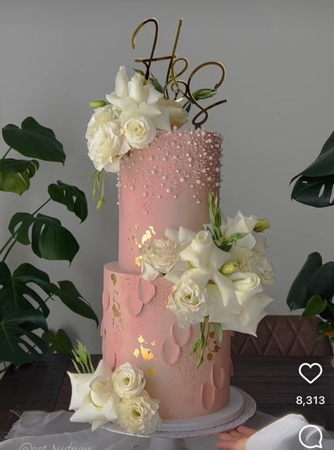 3 Tier Birthday Cake For Women, 2023 Cakes, Ukrasavanje Torti, Pink Birthday Cake Ideas, Learn Cake Decorating, Tall Cake, Wedding Cake Display, Green Wedding Cake, Wedding Fayre