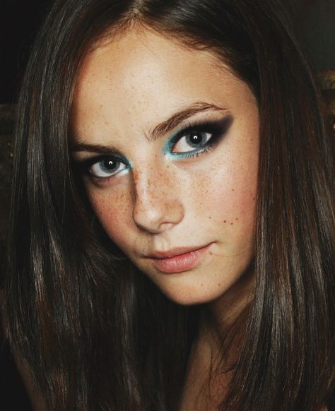 Effy Aesthetic, Messy Makeup, Elizabeth Stonem, 90s Makeup Look, Scene Makeup, Effy Stonem, Skins Uk, Kaya Scodelario, Swag Makeup