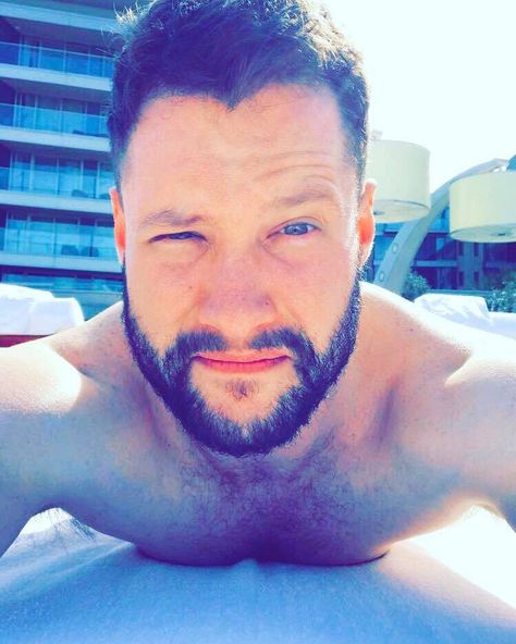 Callum Scott, Calum Scott, Taylor Kinney, Sing To Me, Keanu Reeves, Pretty Selfies, Singer Songwriter, Songwriting, Musician