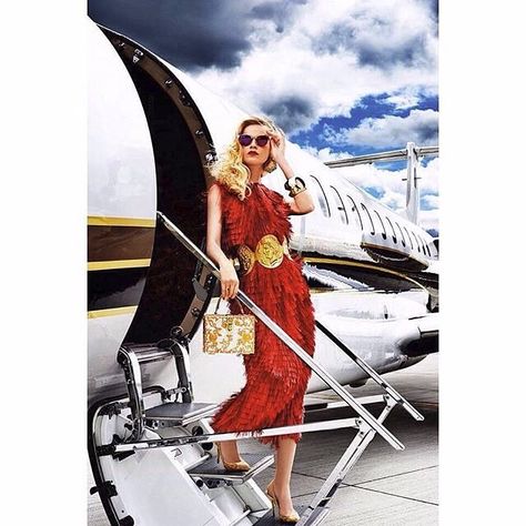 With #missionbird ® you`re always a VIP. #TravelTuesday Luxury Helicopter, Luxury Lifestyle Travel, Luxury Lifestyle Couple, Luxury Lifestyle Girly, Luxury Lifestyle Fashion, Luxury Lifestyle Women, Luxe Life, Paris Dresses, Luxury Lifestyle Dreams