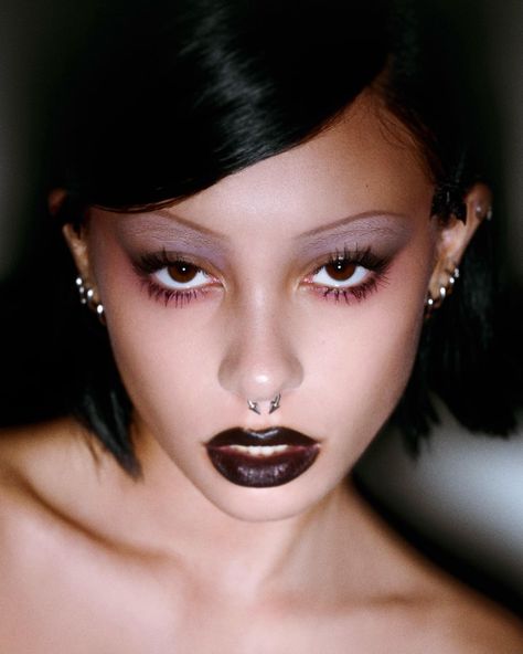 Eyelashes And Eyebrows, Alt Makeup, Ethereal Makeup, Image Swag, Dope Makeup, Edgy Makeup, Makeup Eye Looks, Cute Makeup Looks, Goth Makeup