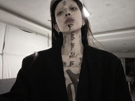 Matrix Fashion, Asian Goth, Face Art Makeup, Music On Spotify, Dark Makeup, Body Poses, Creative Tattoos, Digital Art Girl, I Love Girls