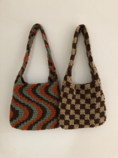 Crochet Bags Free Patterns, Crochet Bag Ideas, Sac Diy, Crochet Business, Crochet Handbags Patterns, Crochet Inspo, Crochet Fashion Patterns, Crochet Design, Granny Square Crochet Pattern