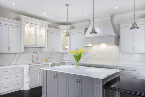 Quartz Backsplash Pros and Cons - Kitchen Infinity Kitchen Quartz Backsplash, Quartz Backsplash Kitchen, Quartzite Countertops Kitchen, Quartz Countertops And Backsplash, White Quartzite Countertops, Mansion Kitchen, Kitchen Slab, Quartz Backsplash, Countertop Backsplash