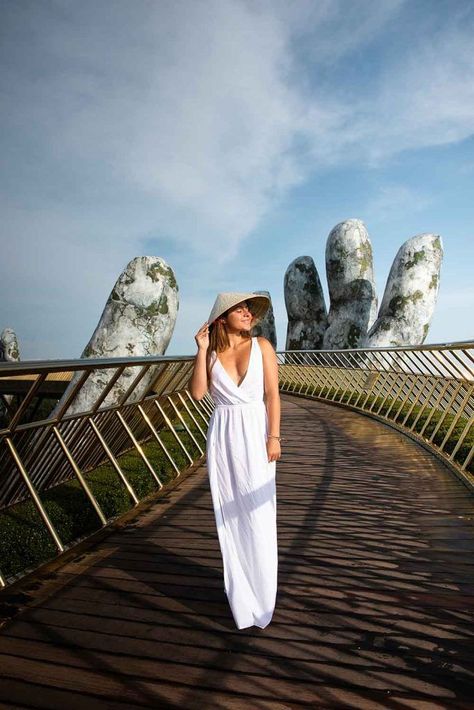 Vietnam Photo Poses, Danang Vietnam Photography, Hanoi Photo Ideas, Vietnam Picture Ideas, Vietnam Poses, Vietnam Photo Ideas, Vietnam Vacation Outfits, Vietnam Travel Outfit, Vietnam Photoshoot