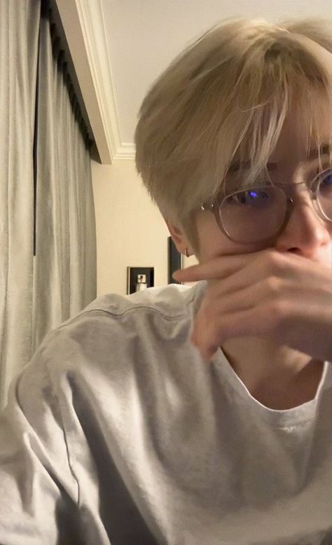 Jaehyun Glasses, Books And Pens Photography, Love My Boyfriend, Valentines For Boys, Jaehyun Nct, Instagram Photo Inspiration, Instagram Live, Boyfriend Pictures, Boyfriend Material