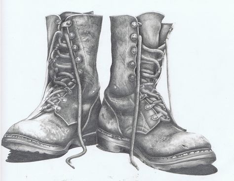 old boots sketch Shoes Drawing Reference, Fabric Folding, Shoes Heels Stilettos, Boots 2020, Observational Drawing, Old Boots, Army Boots, Shoes Drawing, Military Boots