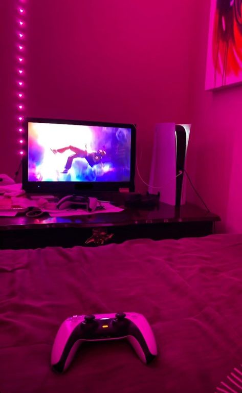 Pink Ps5 Controller, Ps5 Aesthetic Setup, Ps5 Pfp, Pink Ps5, Ps4 Aesthetic, Ps5 Aesthetic, Ps5 Setup, Gaming Ps5, Game Ps5