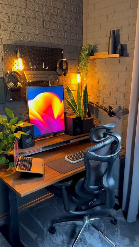 How are you guys liking the minimalist setup? Shame it’ll be going soon because I’m turning this corner into an entertainment area. I’ve… | Instagram Minimalist Setup, Entertainment Area, 1 Billion, Setup Ideas, Pc Setup, Game Room Design, Home Office Setup, Gaming Room, Office Setup