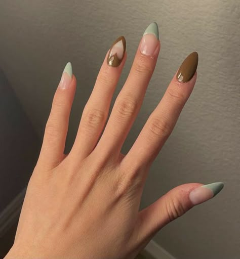 Green And Brown Nails, Edgy Nails, Minimal Nails, Almond Nails Designs, Nail Jewelry, Nagel Inspo, Cat Kuku, Brown Nails, Minimalist Nails