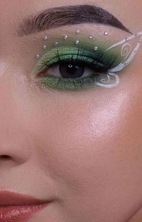 Aesthetic Makeup Colorful, Fairy Wings Eye Makeup, Butterfly Aesthetic Makeup, Earth Fairy Makeup Looks, Fairy Eye Makeup Looks, Plant Themed Makeup, Fairy Theme Makeup, Portals Tour Makeup Ideas, Green Fairycore Makeup