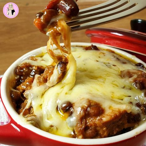 BBQ Burnt End Bean Bake | Healthy Recipe Leftover Burnt Ends, Cheesesteak Fries, Pork Burnt Ends, Fries Healthy, Healthy Pasta Bake, Bean Bake, Fajita Pasta, Rice Curry, Loaded Chicken