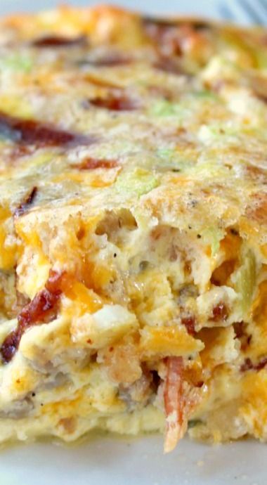 Southwest Egg Bake ~ Has sausage, bacon, cheese and green chilies....a wonderful brunch dish Egg Bake, Egg Casserole, Brunch Dishes, Tater Tots, Breakfast Recipes Casserole, Breakfast Bake, Breakfast Items, Low Carb Breakfast, Bacon Cheese