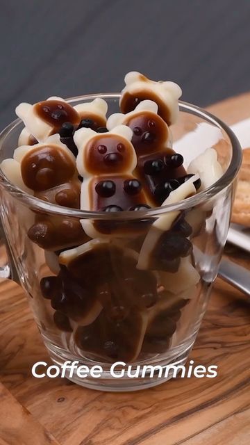 Gummy Recipe Healthy, Diy Gummy Bears Recipes, Coffee Candy Recipe, Coffee Gummies, Gummy Bear Recipe With Jello, Gummy Candy Recipe, Chocolate Gummy Bears, Gummy Bear Recipe, Sunday Prep