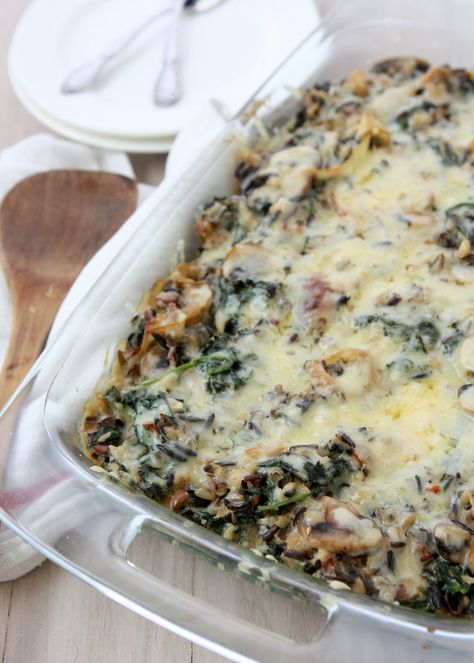 Mushroom Kale Wild Rice Casserole. If all vegetarian food tasted this good them I'd go meatless any day. Kale Casserole, Mushroom Kale, Wild Rice Casserole, Rice Casserole Recipes, Kitchen Paper, Rice Casserole, Vegetarian Cooking, Wild Rice, Vegetarian Food