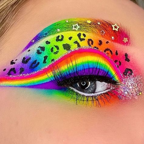 Edc Makeup, Rainbow Eye Makeup, Eye Makeup Looks, Fun Makeup, Pride Makeup, Face Art Makeup, Beautiful Lipstick, Makeup Glam, Rainbow Makeup