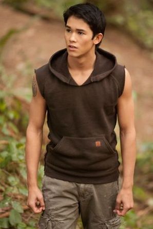 Seth Clearwater is a member of Jacob Black's renegade shape-shifter pack and was first introduced in New Moon as Leah's younger brother and one of the youngest members of Sam Uley's wolf pack before joining Jacob's in Breaking Dawn. After Jacob and his own sister Leah Clearwater, he is the most developed werewolf in the Twilight Saga. He is the son of Harry and Sue Clearwater, and is also the second cousin of Emily Young. Seth Clearwater, Twilight Wolf Pack, Dawn Pictures, Billy Burke, Twilight Wolf, Booboo Stewart, Team Jacob, Twilight Series, Nikki Reed