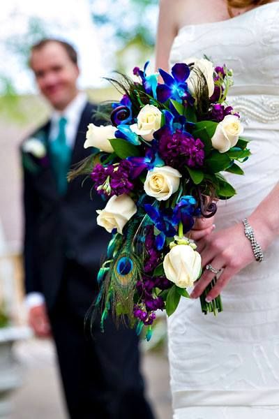 Peacock inspired cascade bridal bouquet by Best Day Floral design Cascade Bridal Bouquet, Peacock Wedding Theme, Cascading Bridal Bouquets, Boda Mexicana, Orchid Wedding, Peacock Wedding, Turquoise Wedding, Braut Make-up, Star Wedding