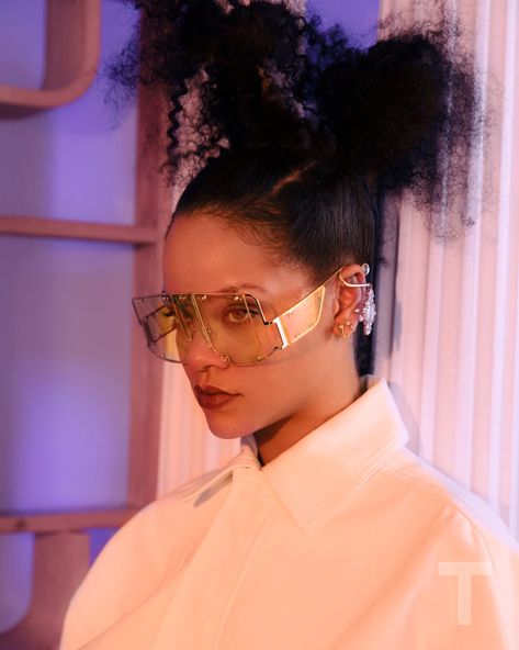 Rihanna Opens Up About Her New Clothing Line, the Future of Fashion and Her Next Album - The New York Times Rihanna Memes, Kristin Lee, Sunglasses For Your Face Shape, Rihanna Fan, Rihanna Hairstyles, Kylie Jenner Instagram, Rihanna Riri, Look Festival, Rihanna Style