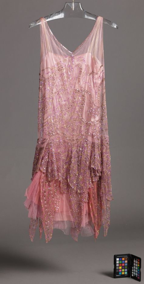 1920's in Pictures Pink 1920s Dress, 1920s Dresses Formal, 20s Clothing, Pink Flapper Dress, Roaring Twenties Fashion, 1920s Vintage Dresses, Callot Soeurs, Jessica Williams, 1920 Fashion