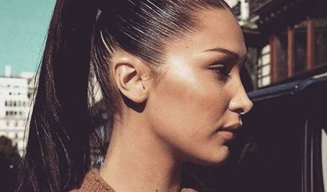 Here's how to master a sleek ponytail and totally rock it. These tips and hair products will help you get the sleek look you have been looking for! High Ponytail Hairstyles, Sleek Ponytail, Sleek Hairstyles, High Ponytails, Gigi Hadid, Bella Hadid, Ponytail Hairstyles, Prom Hair, Diy Hairstyles