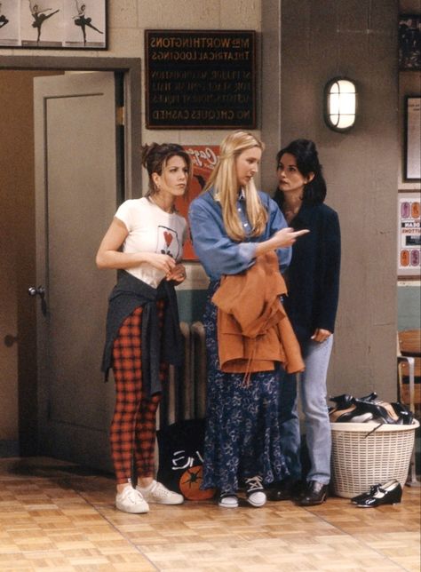 Estilo Rachel Green, Rachel Green Style, Tv Show Friends, Rachel Green Outfits, Style Année 90, Friends Scenes, Friends Cast, Friends Tv Series, 30 Outfits