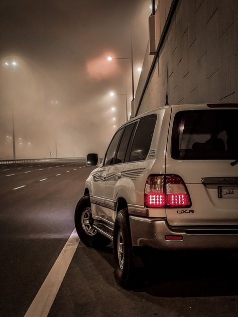 #Foggy #Weather #toyota #GXR #2007 #Doha #Qatar #جي_اكس_ار Land Cruiser Toyota, Cool Car Backgrounds, Toyota Cruiser, High Car, Bob Marley Pictures, Toyota Land Cruiser 100, Civic Car, Gtr Car, Ford Trucks F150