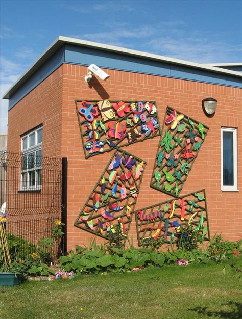 a school project on the life cycle of butterflies, would be nice if you had a big blank wall in your garden Garage Mural, Playhouse Kids, 4h Ideas, Preschool Garden, Outdoor Learning Spaces, Collaborative Art Projects, Garden Mural, School Entrance, Playground Ideas