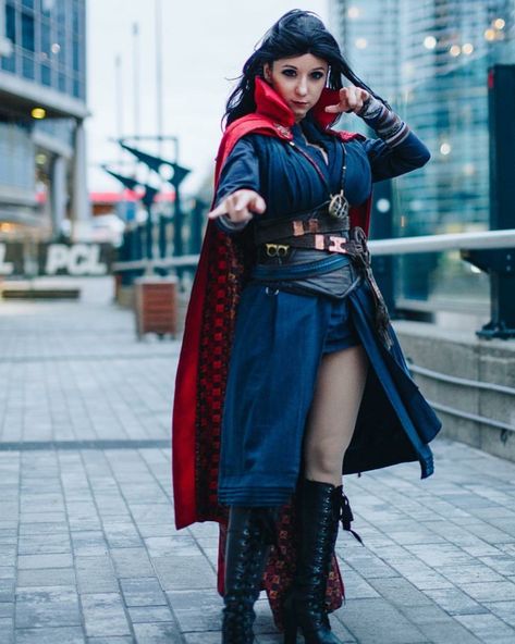 Ridd1e's genderbent Dr.Strange cosplay. Female Marvel Cosplay, Dr Strange Costume, Marvel Inspired Outfits, Get Up Early, Superhero Cosplay, Comic Con Cosplay, Marvel Cosplay, Nerdy Girl, Cosplay Diy