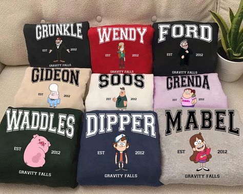 Super Comfy Sweat Shirts Disneyland Family, Dipper And Mabel, Pig Shirts, Comfy Sweats, Mabel Pines, Hollywood Fl, Sweat Shirts, Mens Long Sleeve Tee, Retro Shirts