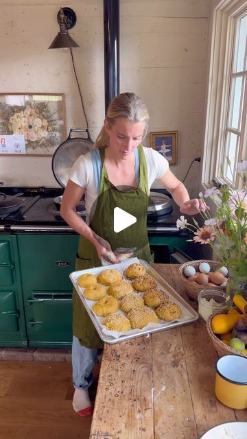 10M views · 663K likes | Hannah @Ballerina Farm on Instagram: "Pumpkin sourdough bagels with all the fixings!" Ballerina Farms, Pumpkin Sourdough, Ballerina Farm, Sourdough Bagels, Bagels, Picnic Basket, On Instagram, Instagram