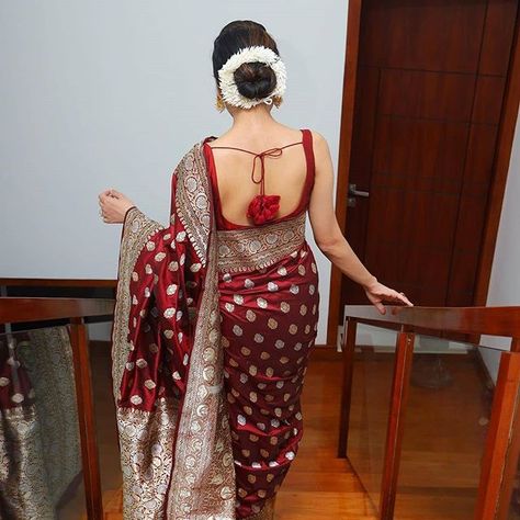 Keep Me Stylish, Cozy Bedrooms, Sarees For Girls, New Saree Blouse Designs, Saree Blouse Neck Designs, Wedding Saree Blouse Designs, Indian Bride Outfits, Dp Stylish, Blouse Back Neck Designs