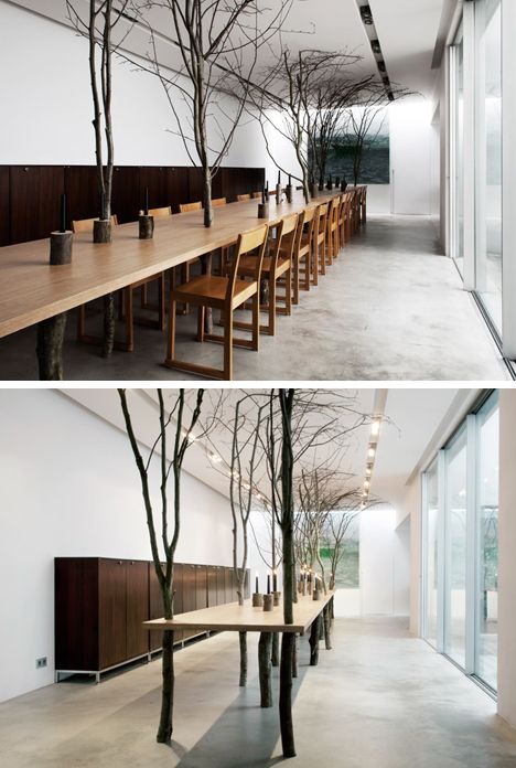 Lively Real-Tree Table & Birds Add Mystery to Dinner Party | Designs & Ideas on Dornob Party Design Ideas, House Redesign, Long Dining Table, Live Tree, Tree Table, Tree Canopy, Business Center, Furniture Details, Garden Office