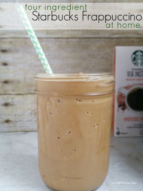 Frapachino Recipe Starbucks, Starbucks Frapp, Starbucks Vanilla Frappuccino, Blended Coffee Recipes, Frappuccino Recipes, Cafe Delights, Blended Coffee Drinks, Coffee Frappuccino, Homemade Frappuccino