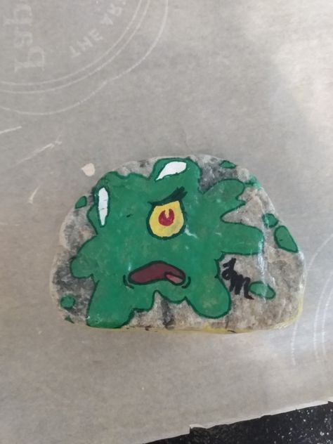 Squidward Rock Painting, Plankton Rock Painting, Squished Plankton, Pearl Spongebob, Rock Painting Idea, Funny Rock, Rock Ideas, Garden Paths, Rock Painting